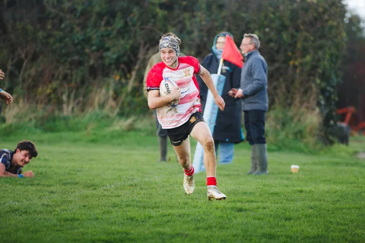 Ball carriers — photograph by Monty Bray